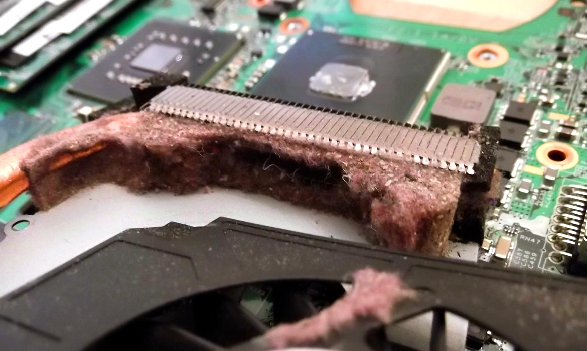 notebook-repair-03 чистка от пыли ноутбуков в Минске