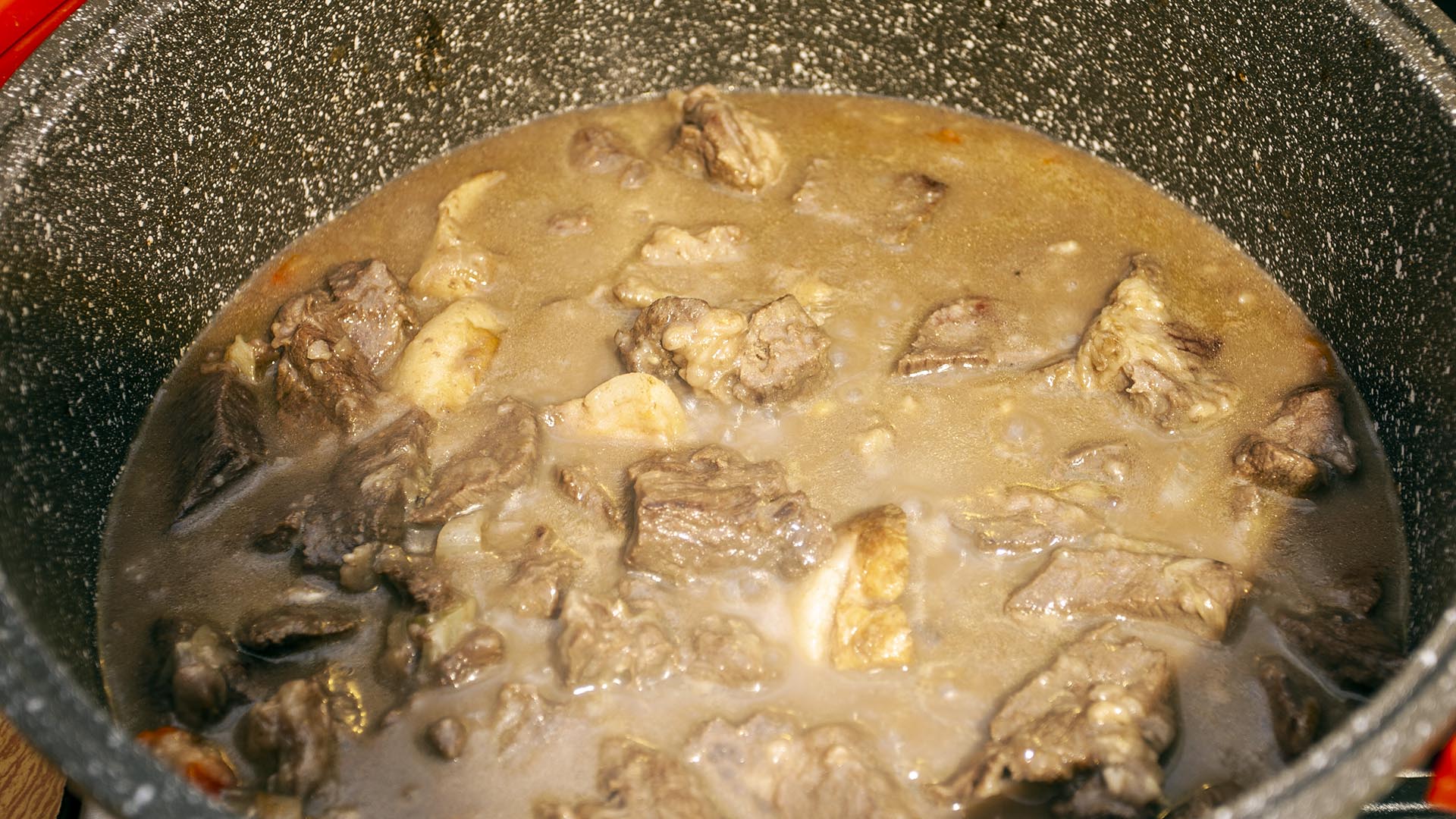 Гуляш из говядины